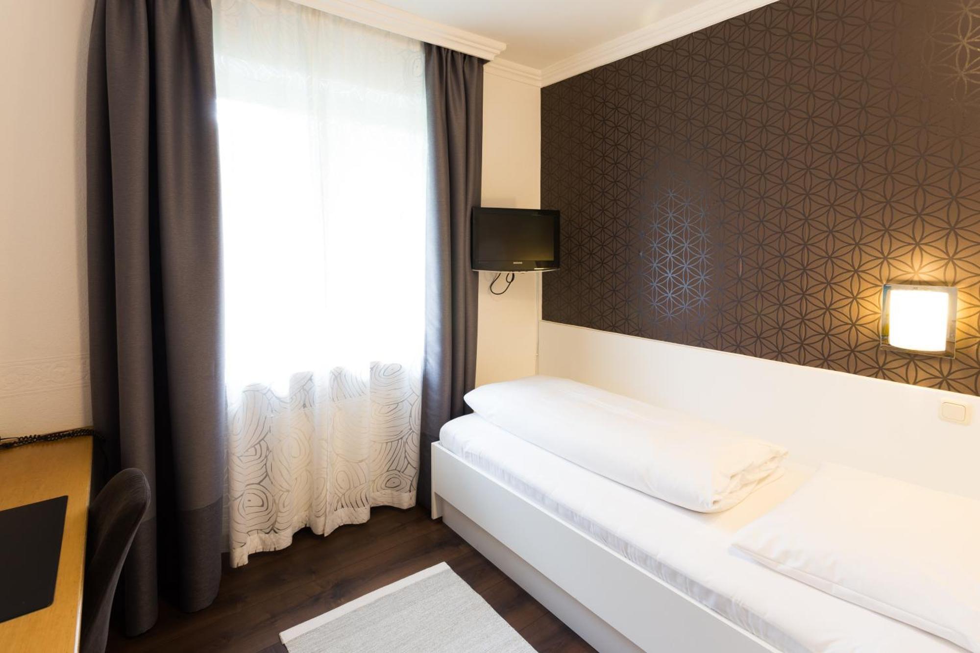 Hotel Villa Solln Мюнхен Стая снимка